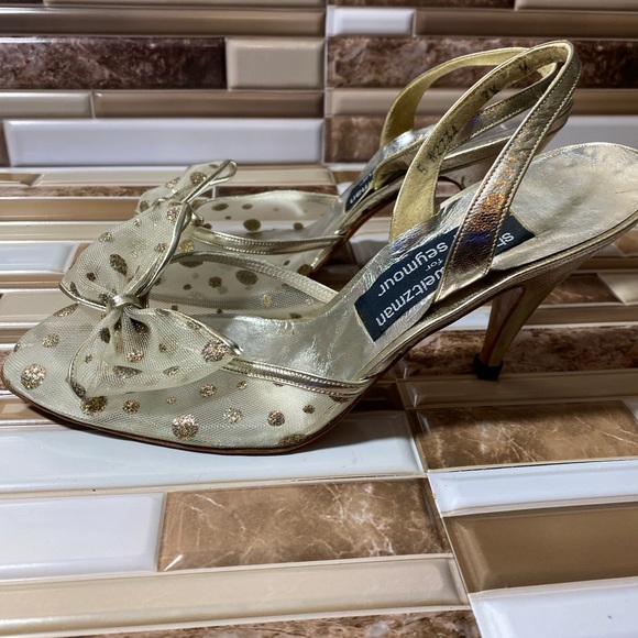 Stewart Wiseman Dress heels with bow on the tow - Picture 7 of 8